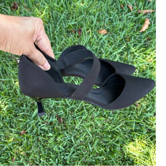 Anne Klein Black Kitten iFlex Faux Suede Low Heel, Size 8M - Picture 3 of 9